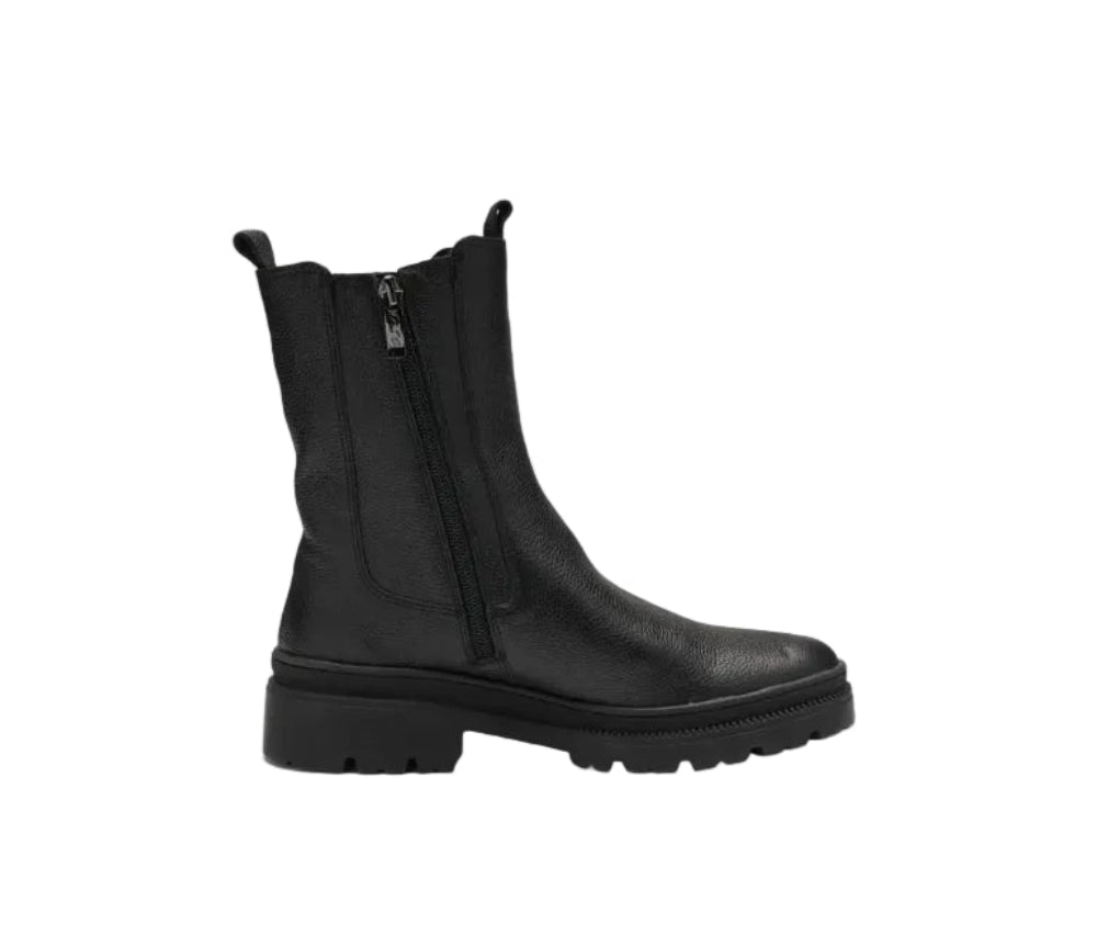 Polacchino inn pelle con zip tacco 3,5 cm.