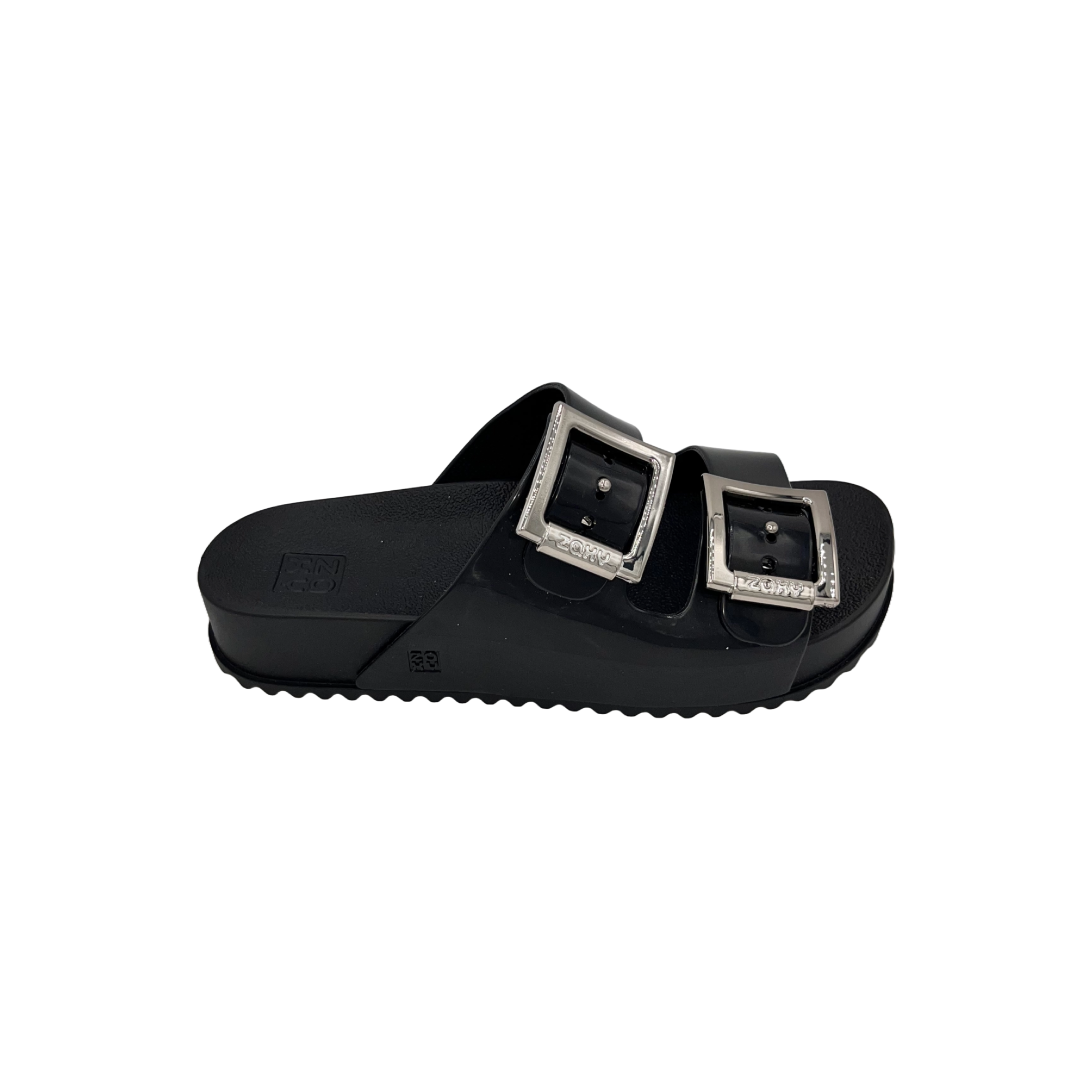 Ciabattina in gomma fibbie tacco 2 cm.