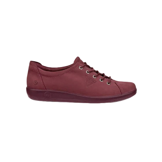 Sneaker in nabuk o pelle altezza 2 cm.