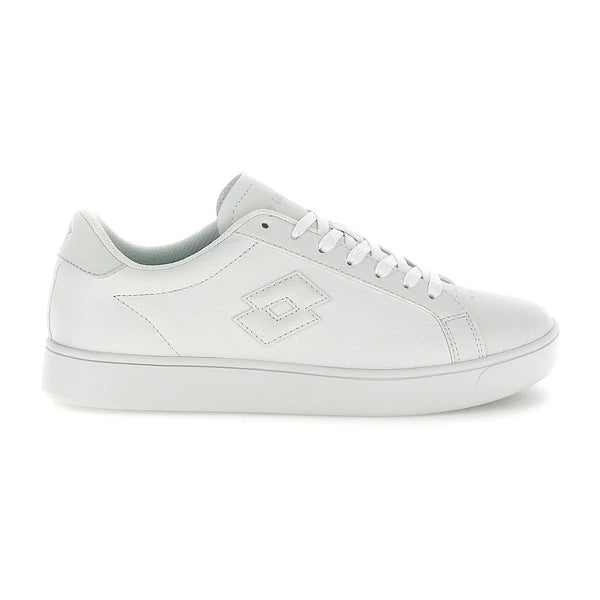 Sneaker in pelle tacco 2,5 cm.