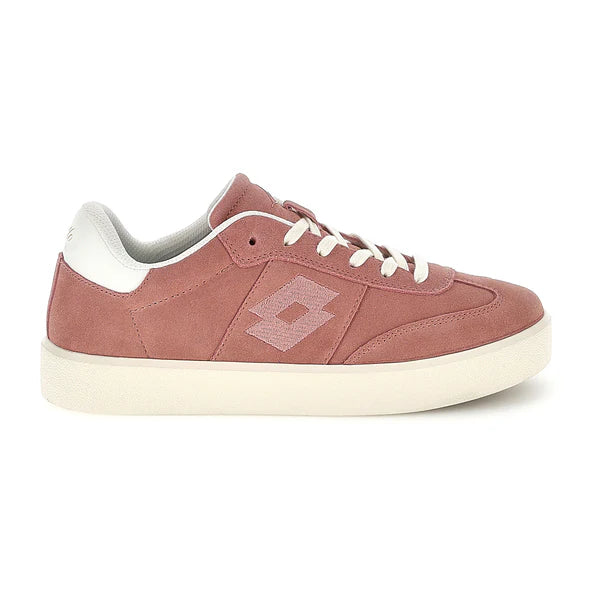 Sneaker in camoscio tacco 2,5 cm.