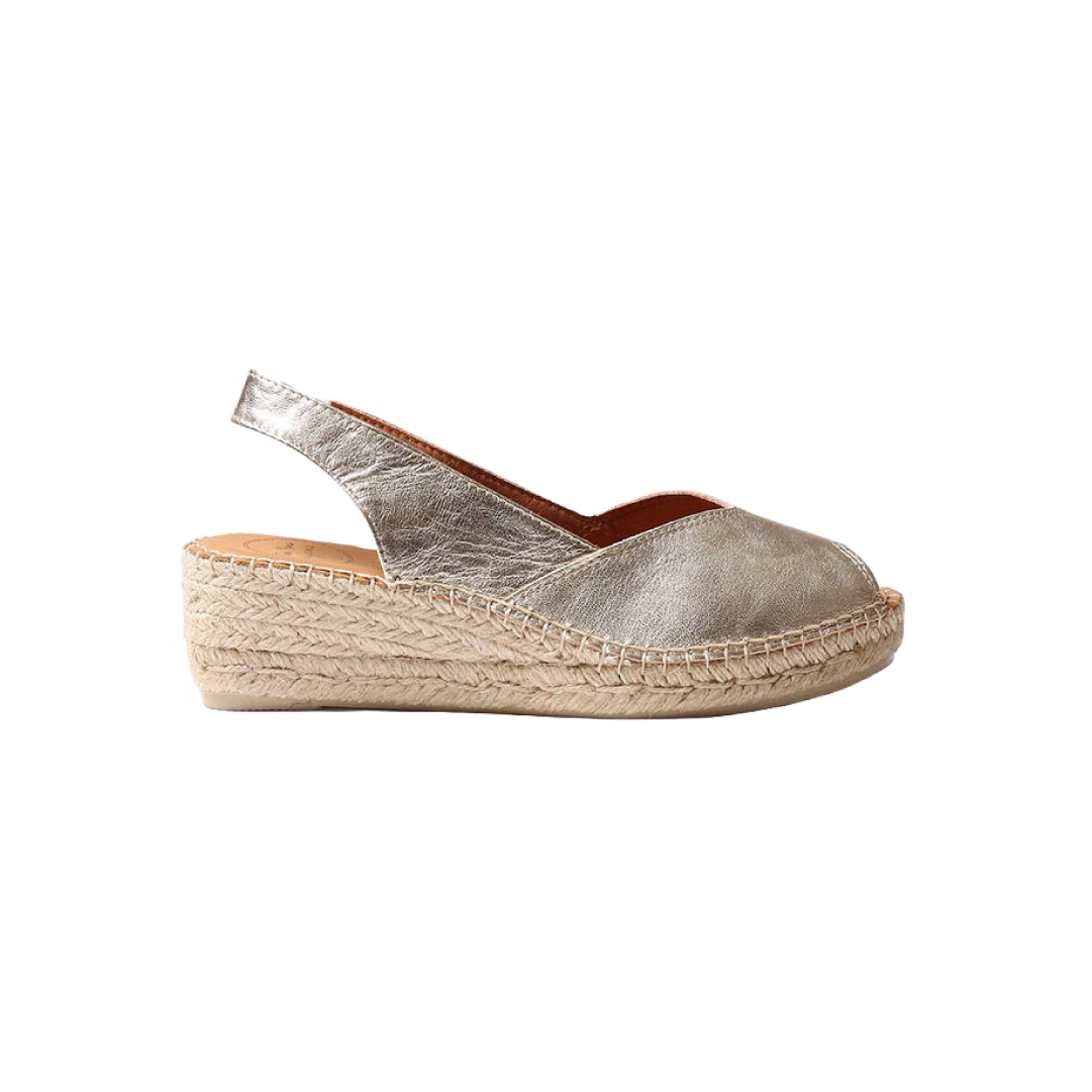 Sandalo in pelle con zeppa in corda 5 cm.