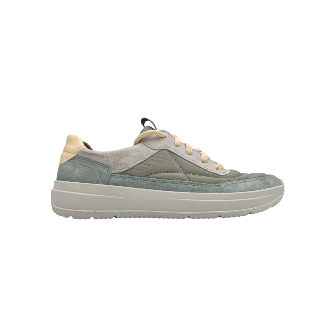 Sneaker in camoscio e nylon tacco 3 cm.