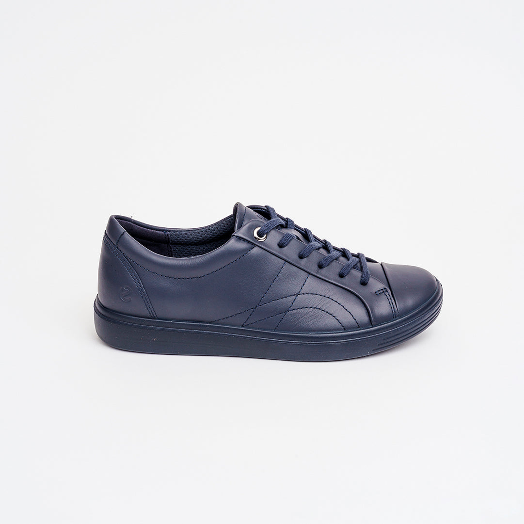 Sneaker in pelle altezza 2 cm.