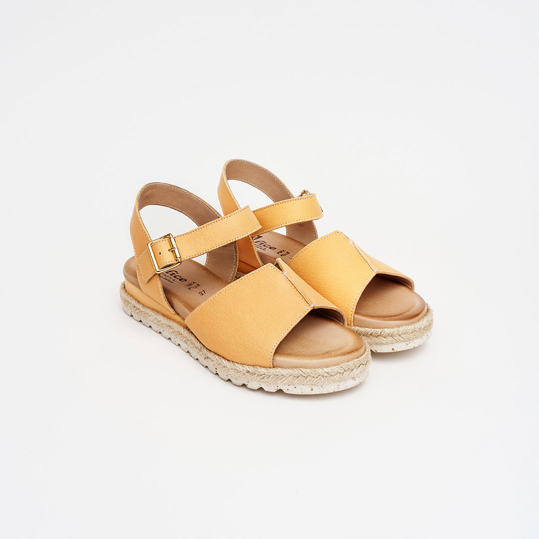 Sandalo in pelle zeppa 3 cm.
