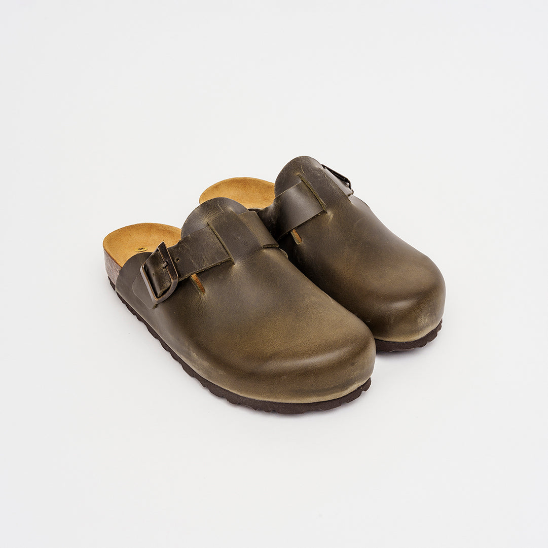 Sabot in pelle tacco 2,5 cm.