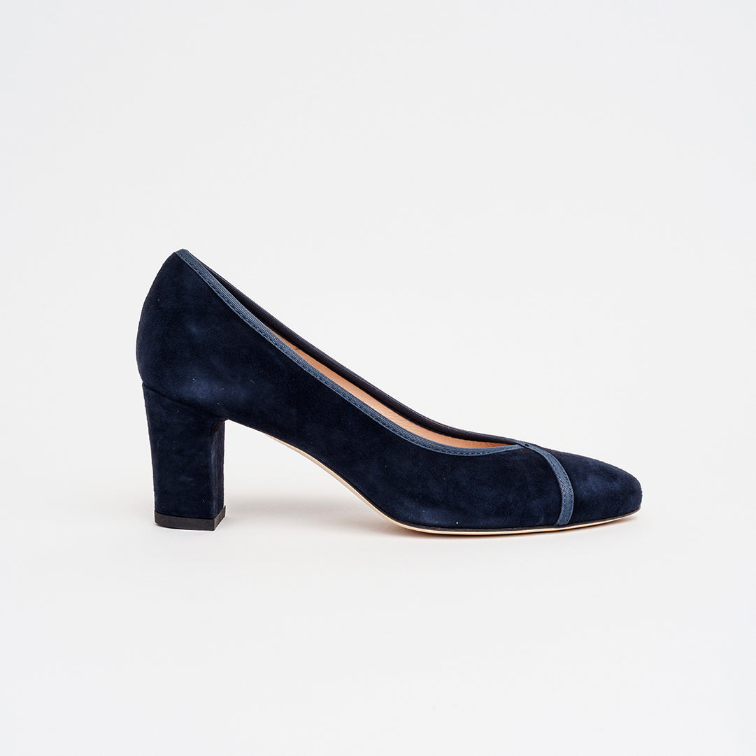 Décolleté con bordino in gros-grain tacco 6 cm.
