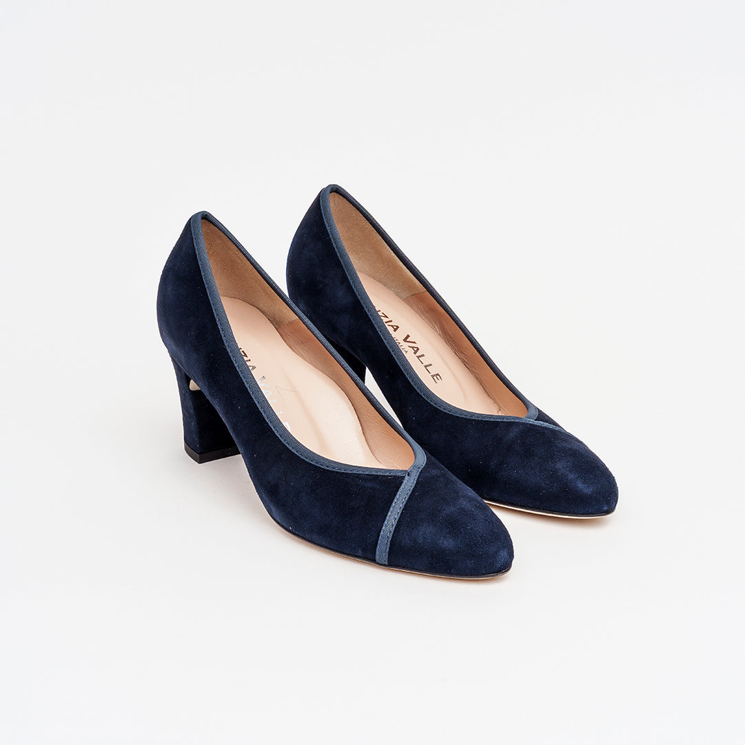 Décolleté con bordino in gros-grain tacco 6 cm.