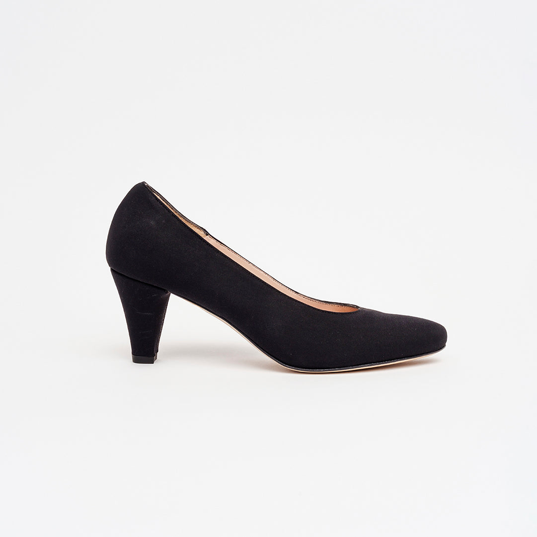 Décolleté in tessuto tacco 6 cm.
