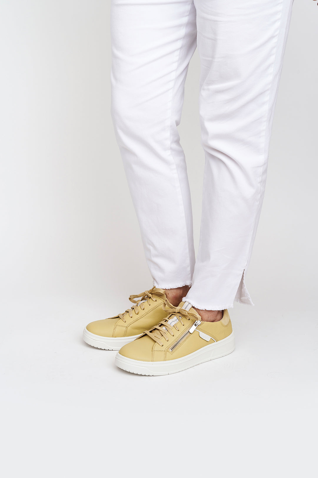 Sneakers in pelle con zip tacco 3 cm.