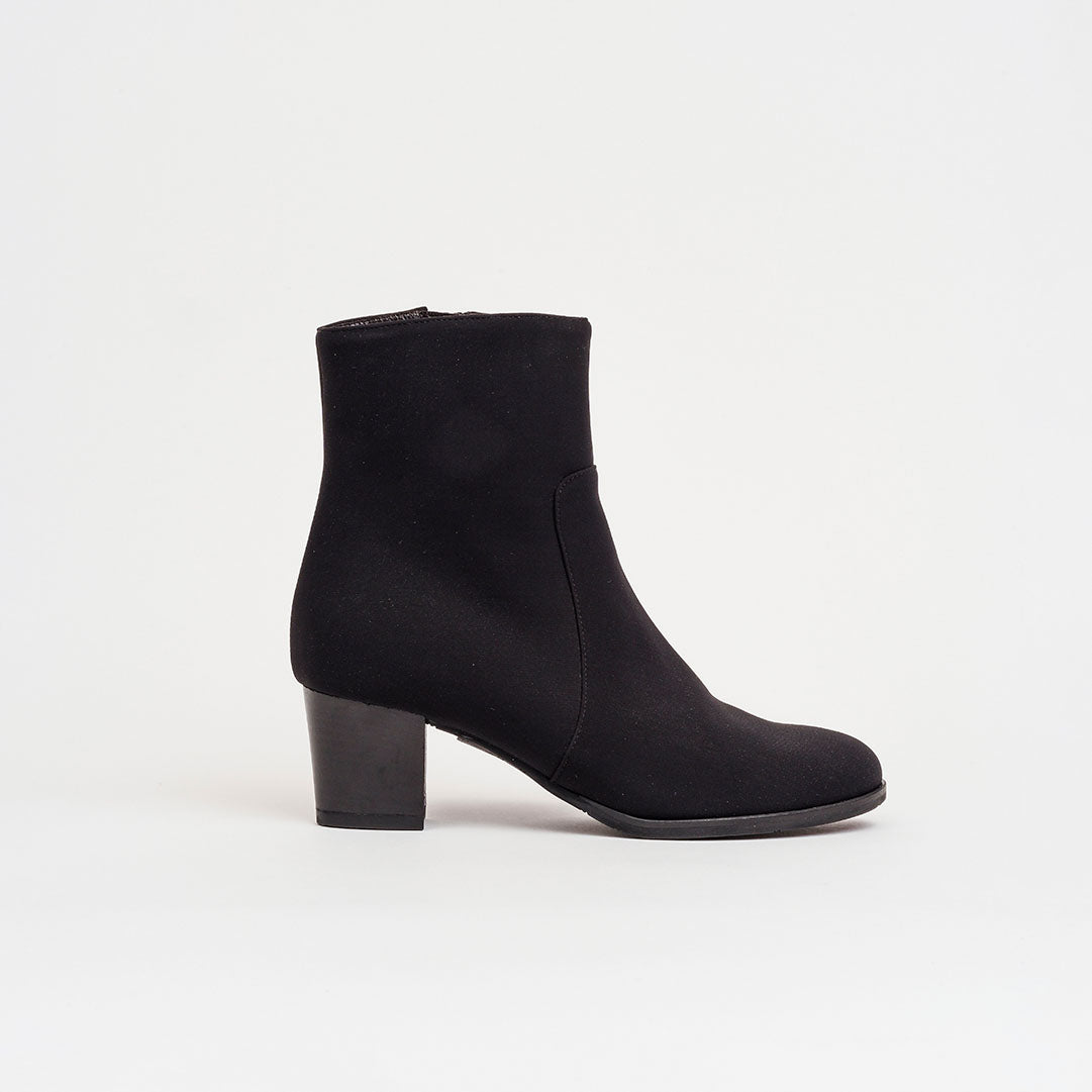 Polacchino in tessuto tacco 4,5 cm.