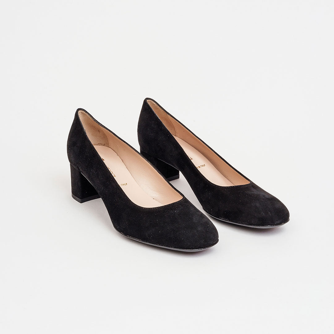 Décolleté in camoscio tacco 5 cm.