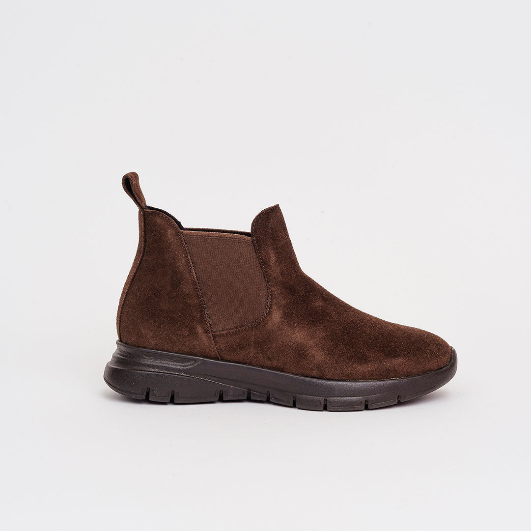 Beatles sporty in camoscio tacco 2 cm.