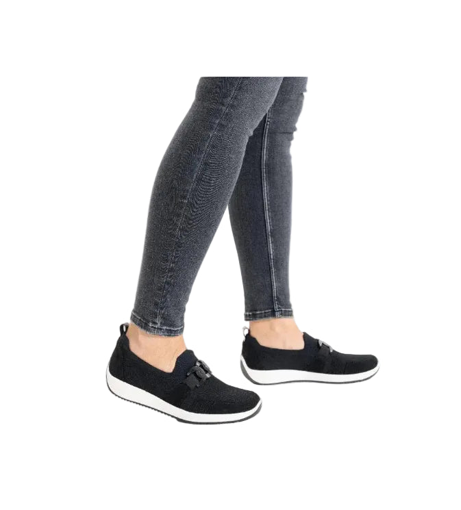 Slip-on in tessuto e pelle  tacco 3,5 cm.