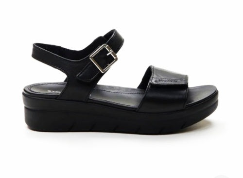 Sandalo in pelle zeppa 4 cm.