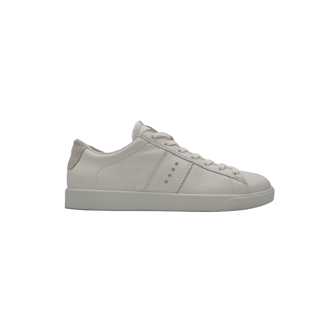 Sneaker in pelle altezza 2 cm.