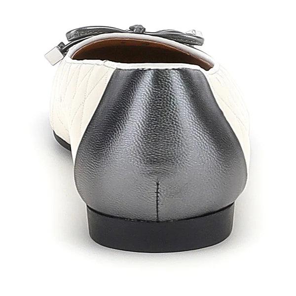 Decolletè ballerina bi-colore tacco 1 cm.