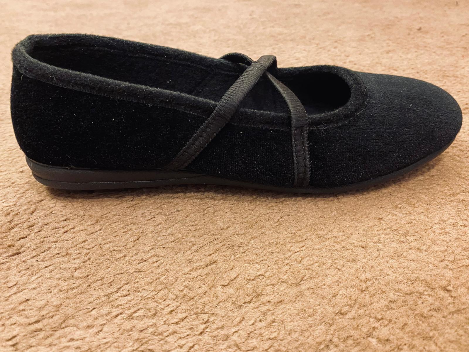 Pantofola in velluto con elastici  tacco 1,5 cm